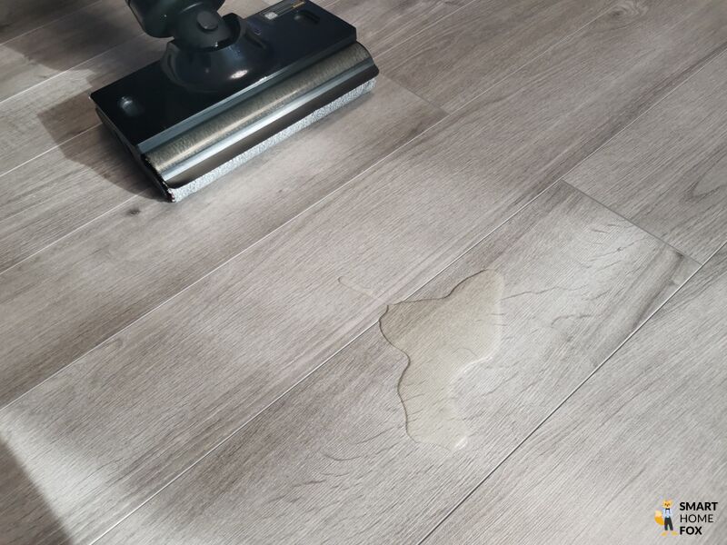 Уборка чая на ламинате Deerma VX900W